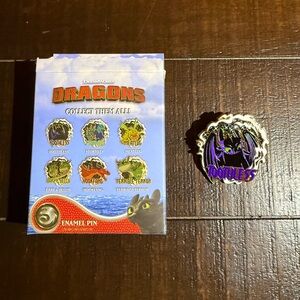 How to Tain a Dragon “Toothless” Pin